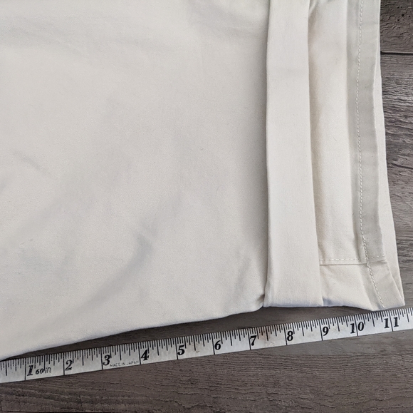 Loft Outlet, Women's 6, Bermuda Short, Cream/Light Tan - Picture 2 of 10